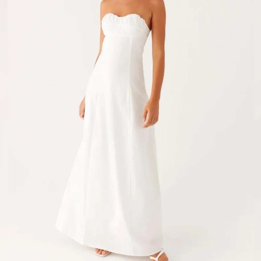 NEW Peppermayo Tayla Maxi Dress Sz M White Linen Strapless Elegant Minimalist